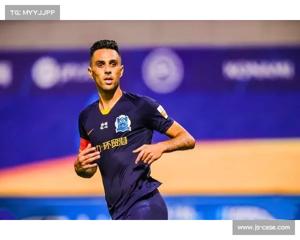 扎哈维宣布正式退役球迷如何理性面对偶像谢幕带来的情感落差